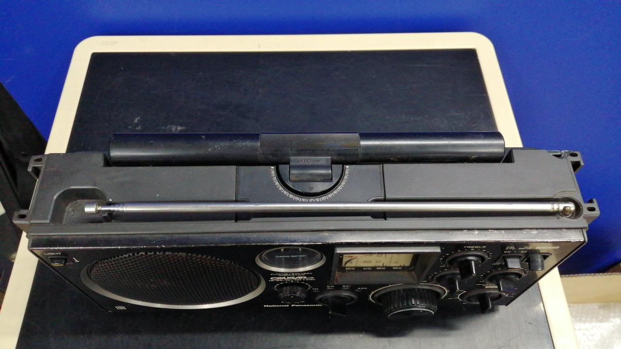 BCLラジオ　Nationalナショナル COUGAR113　RF-1130　箱 BCLラジオ Nationalナショナル COUGAR113 RF-1130 箱 - メルカリ