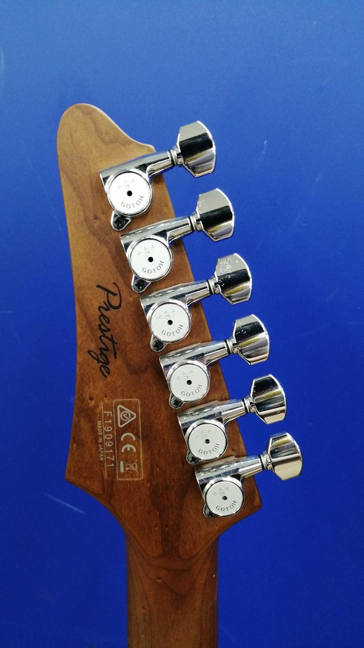 【超値下げ】アイバニーズ　エレキギター(ハードケース付) Ibanez エレキギター 初心者セット アイバニーズ GRX70QA 入門