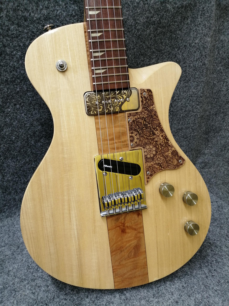 【極美品・動作確認済】RYOGA / BUMBLE-F6　リョウガ　生産終了品 RYOGA|エレキギター|【ハードオフ公式通販】オフモール|1010060000105043
