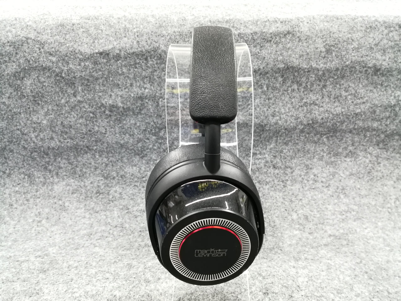 マークジェイコブス　ヘッドホン　新品未使用 ステレオヘッドホン MDR-ZX310 BQ ブラック ｜ ミスターマックス