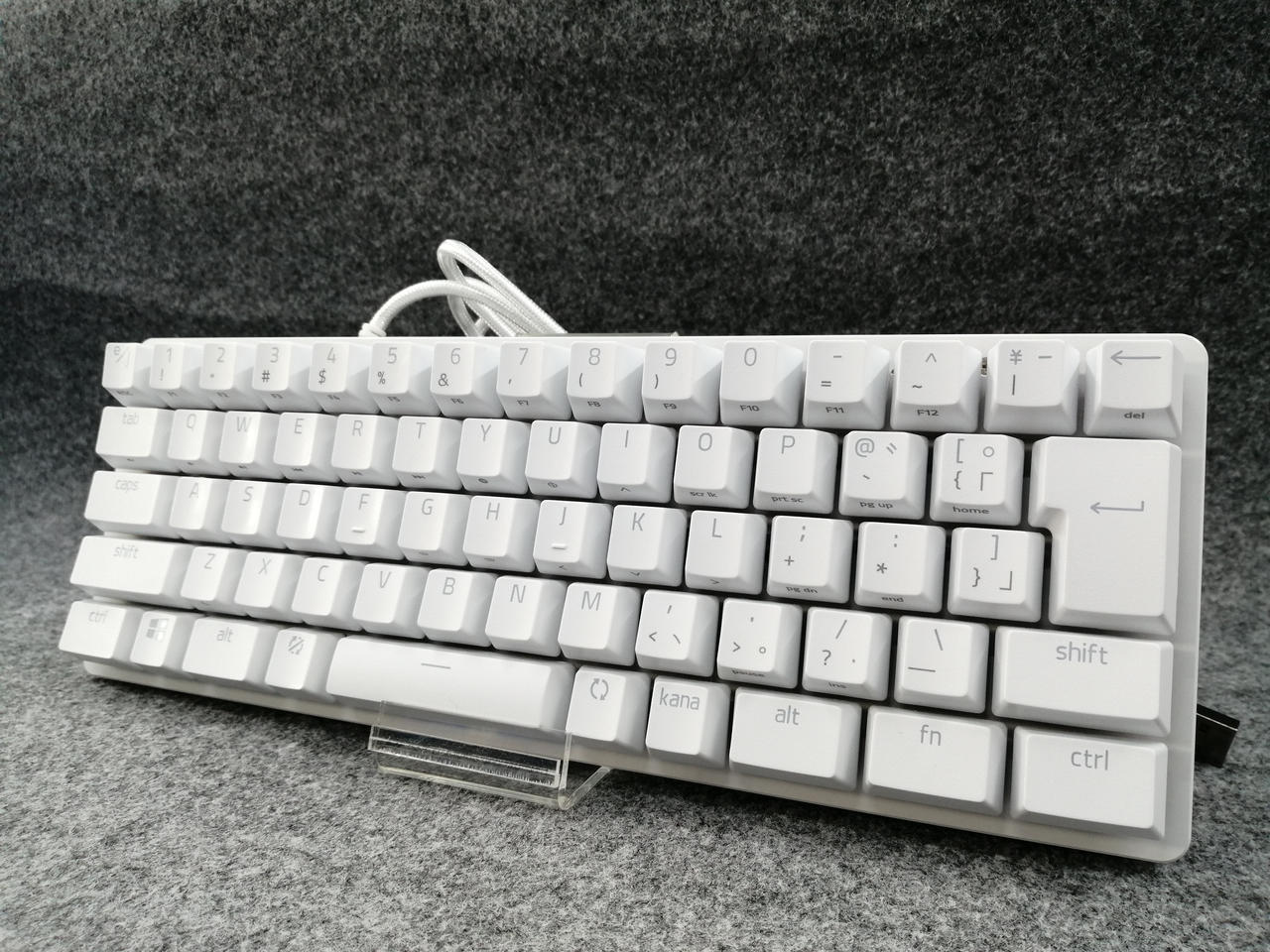 Razer レイザー/ゲーミングキーボード/RZ03-03390800-R3J1/PM2410F45800133/ABランク/67【中古】 Amazon.co.jp: Razer Huntsman Mini JP 小型 ゲーミング