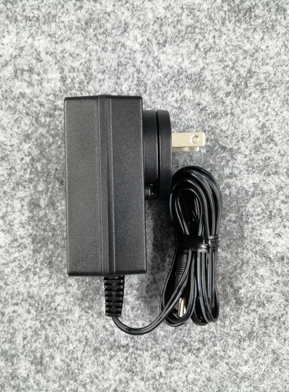 美品 KORG VOLCA FM ACアダプタ付属 使用少 外箱 説明書 コルグ 美品 KORG VOLCA FM ACアダプタ付属 使用少 外箱 説明書 コルグ