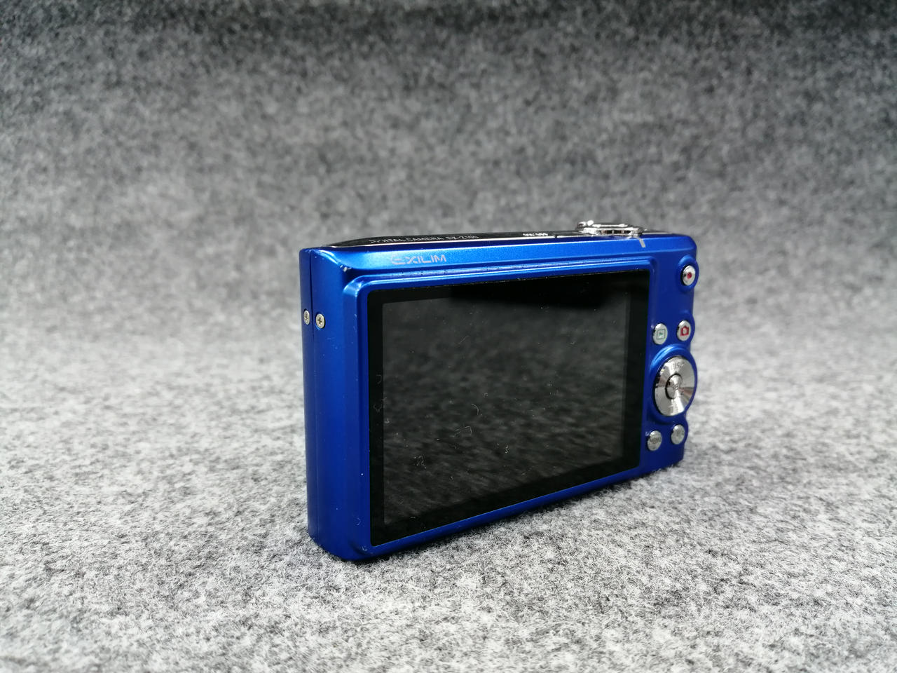 d*7様 阪005 カメラ 4点 まとめ売り 富士フイルム ソニー カシオ d*7様 阪005 カメラ 4点 まとめ売り 富士フイルム ソニー カシオ デジタル