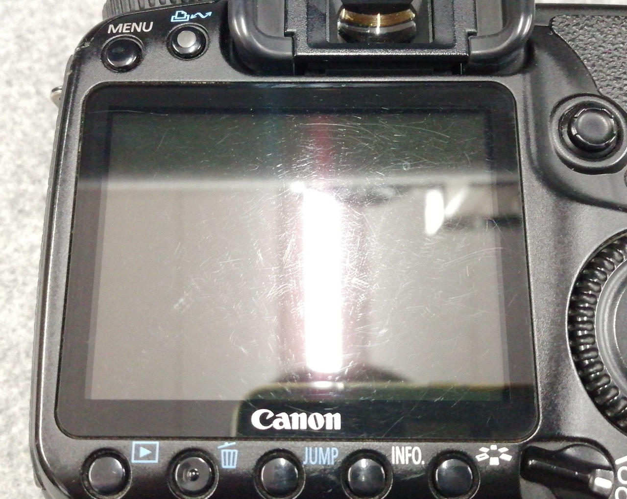 画面キズ多数あり