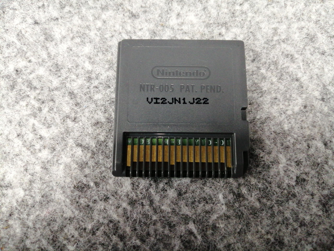 端子部分差し込み跡あり