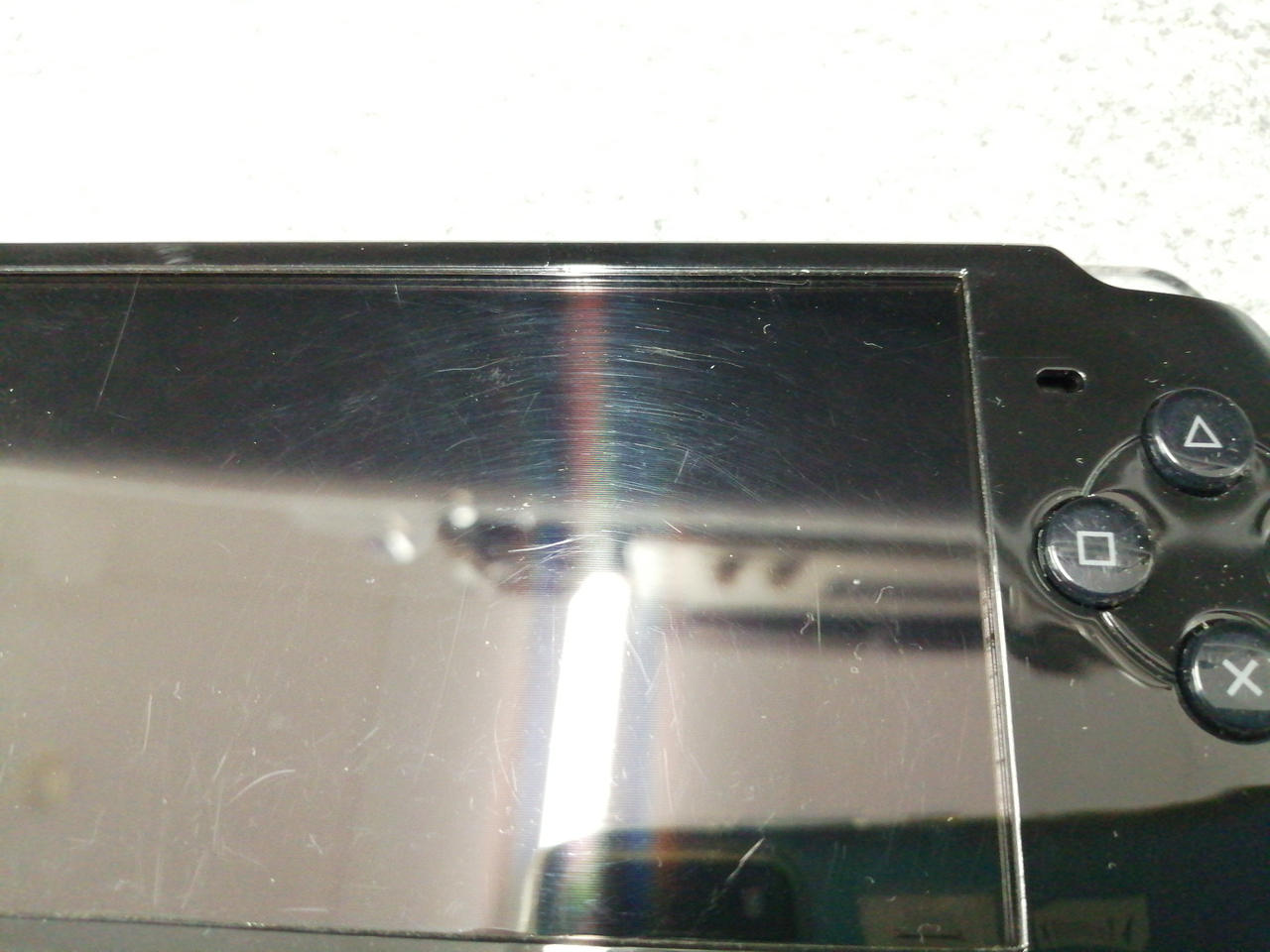 画面キズ、チリ多数あり