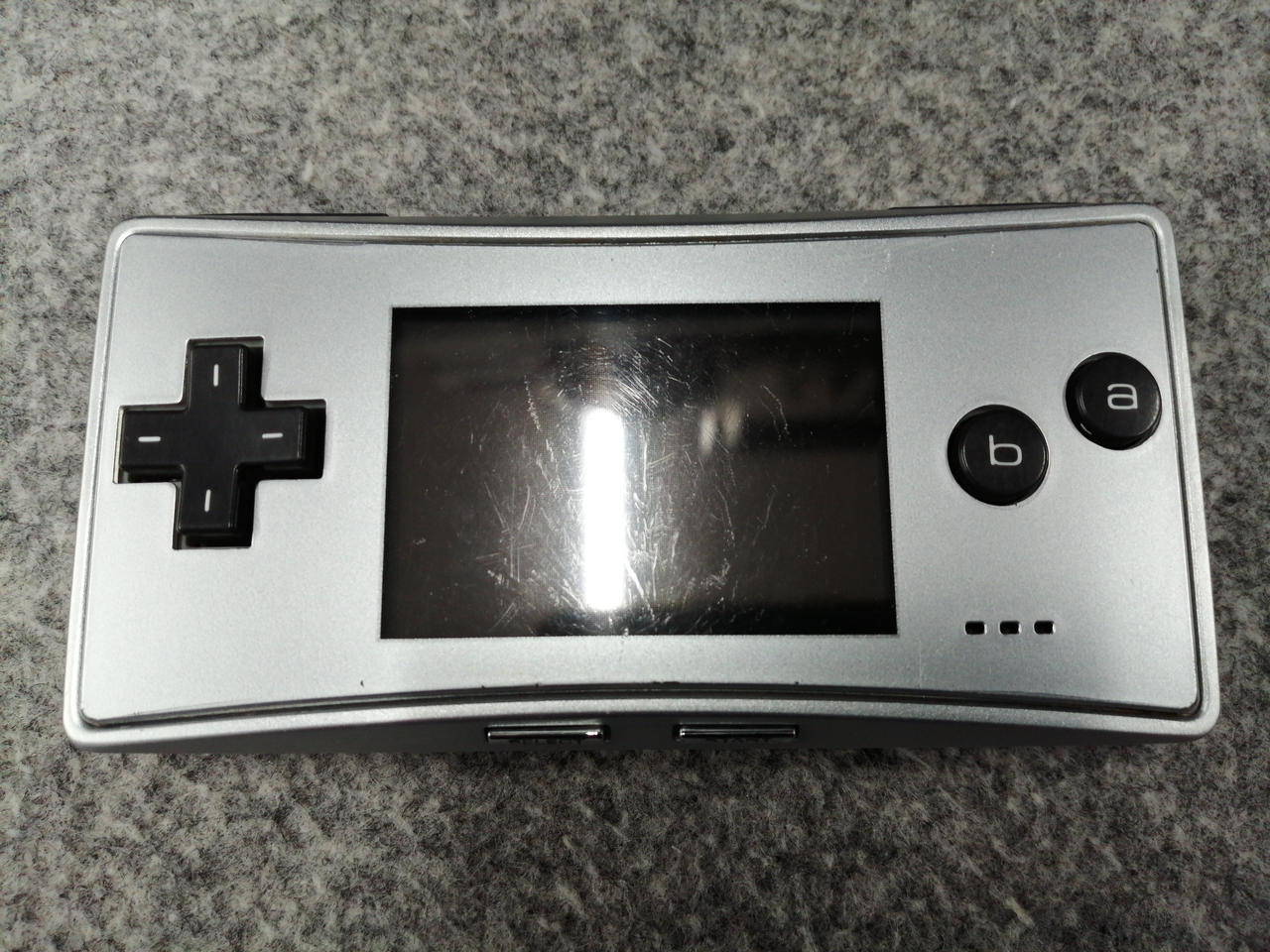 画面キズ多数あり