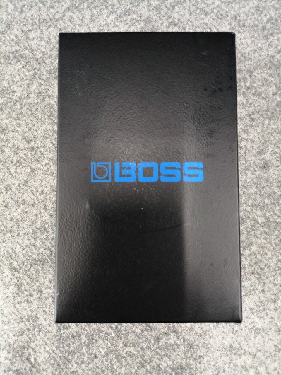 化粧箱凹凸、汚れ、シール貼り付けあり