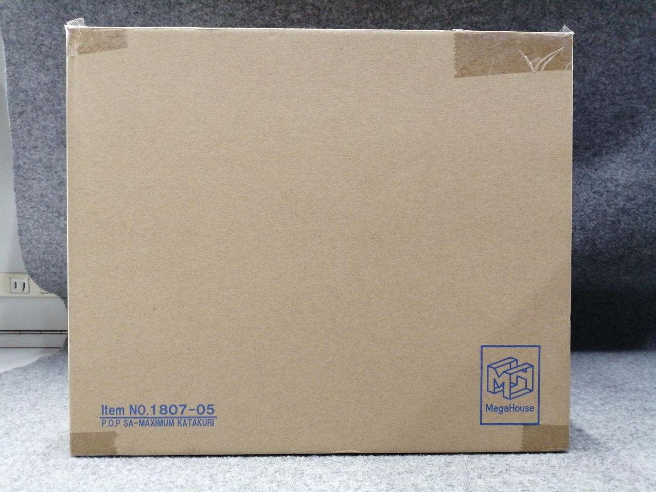 化粧箱汚れ、凹み等あり