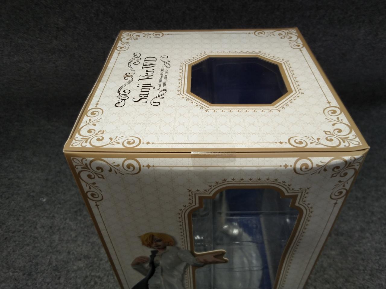 化粧箱凹みあり