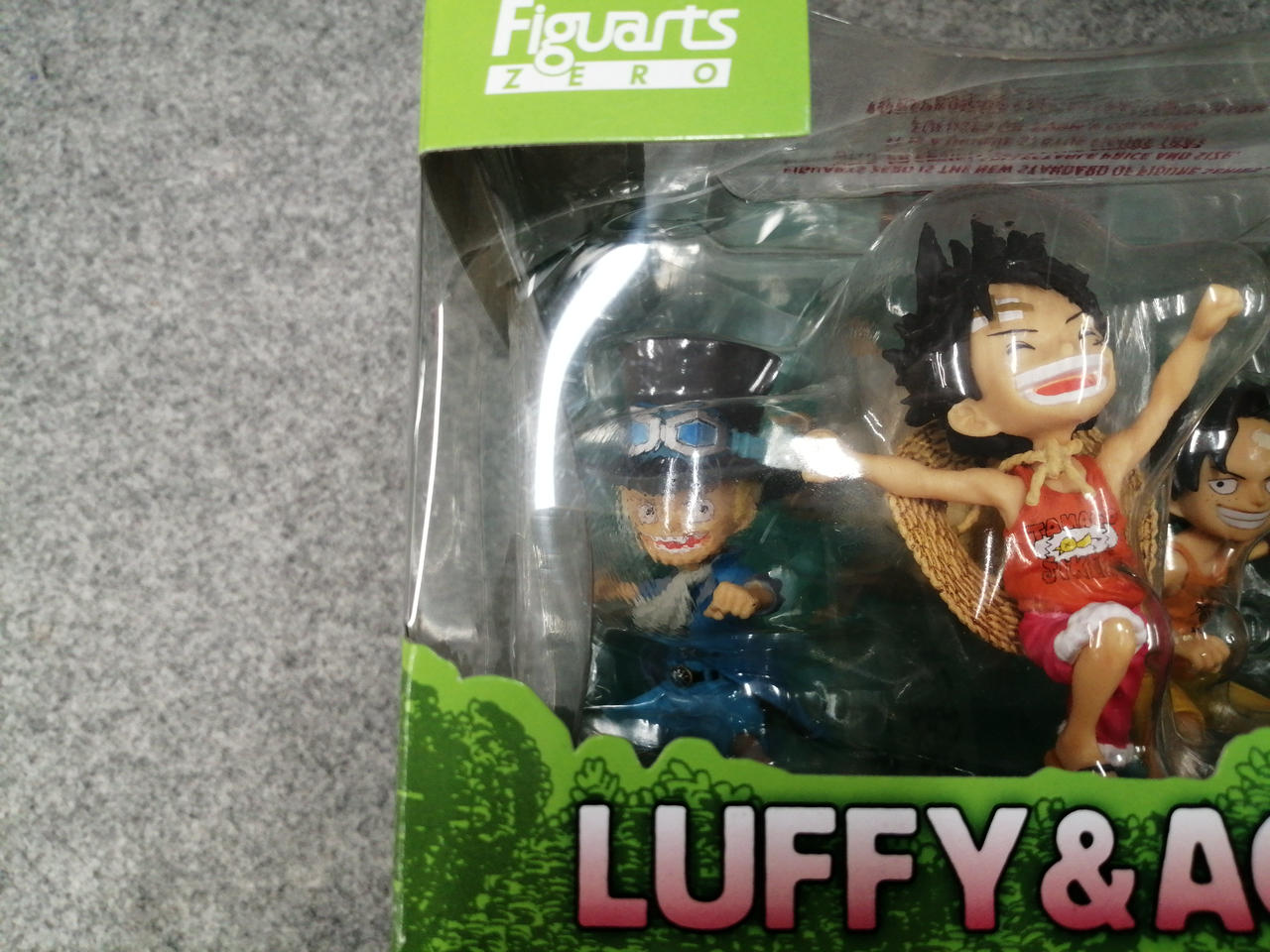 内ケース変形しています