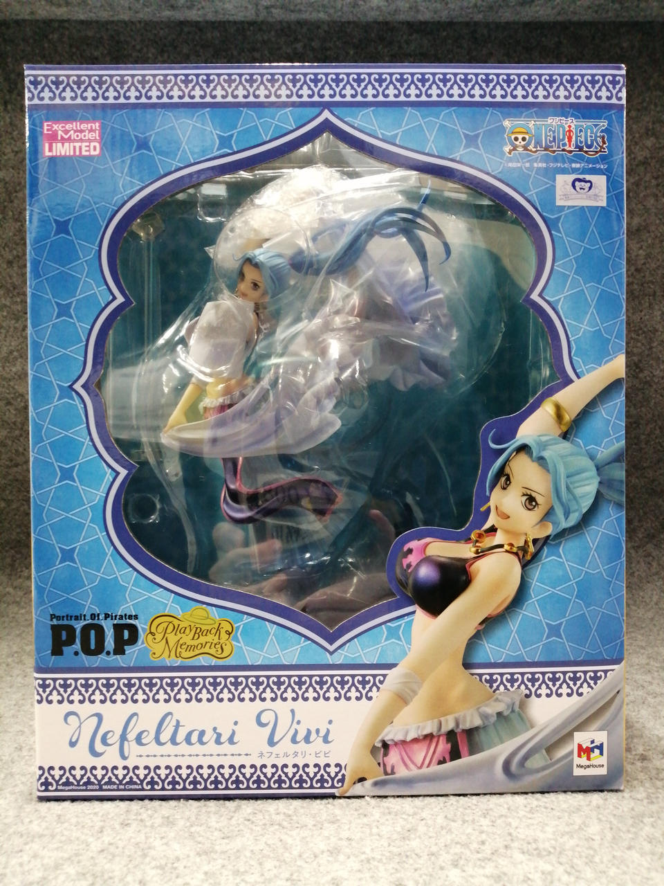 化粧箱全体にキズ汚れあり