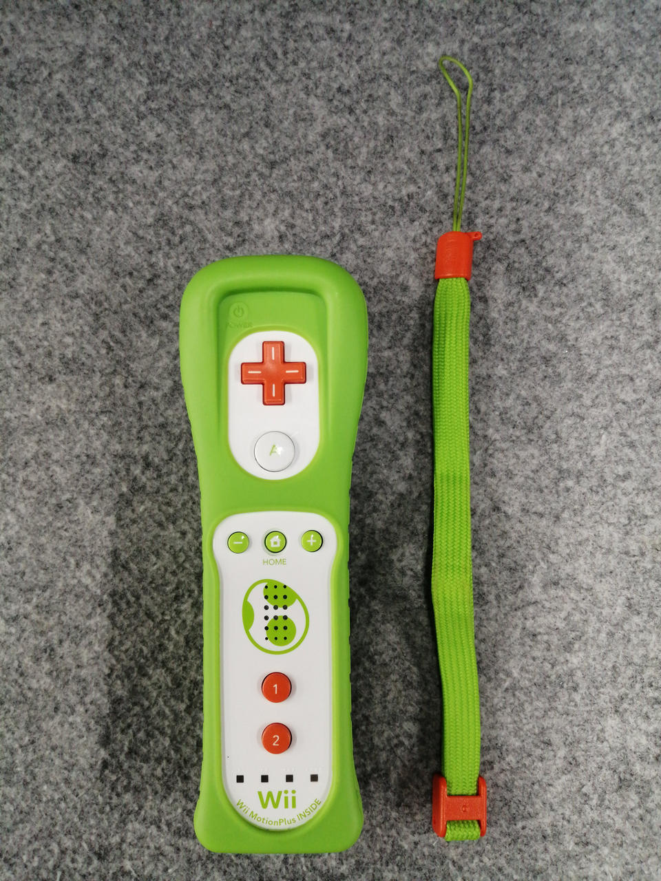 本体細かなキズ汚れ、ストラップ汚れあり