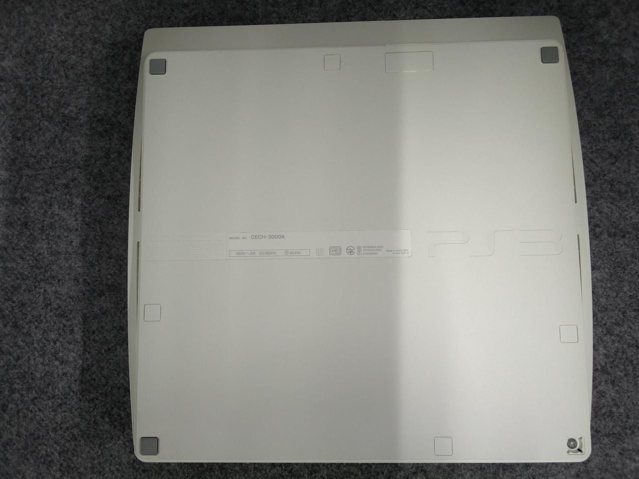 ゴム脚1つ欠品、封印シール剥がれています