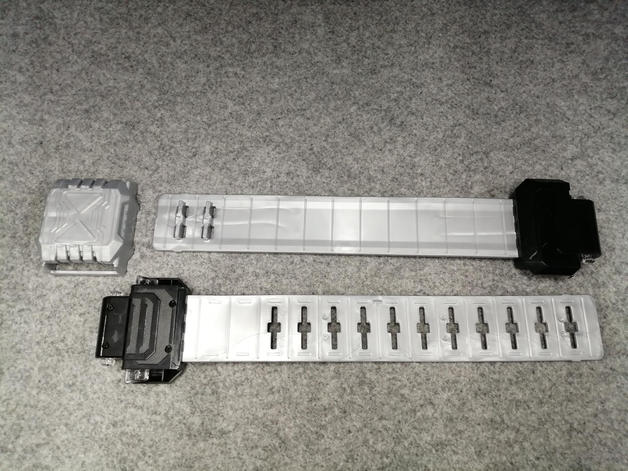 ベルト使用跡あり