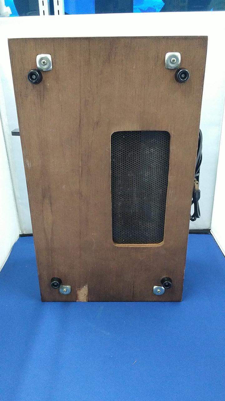 本体下部木目剥がれあり