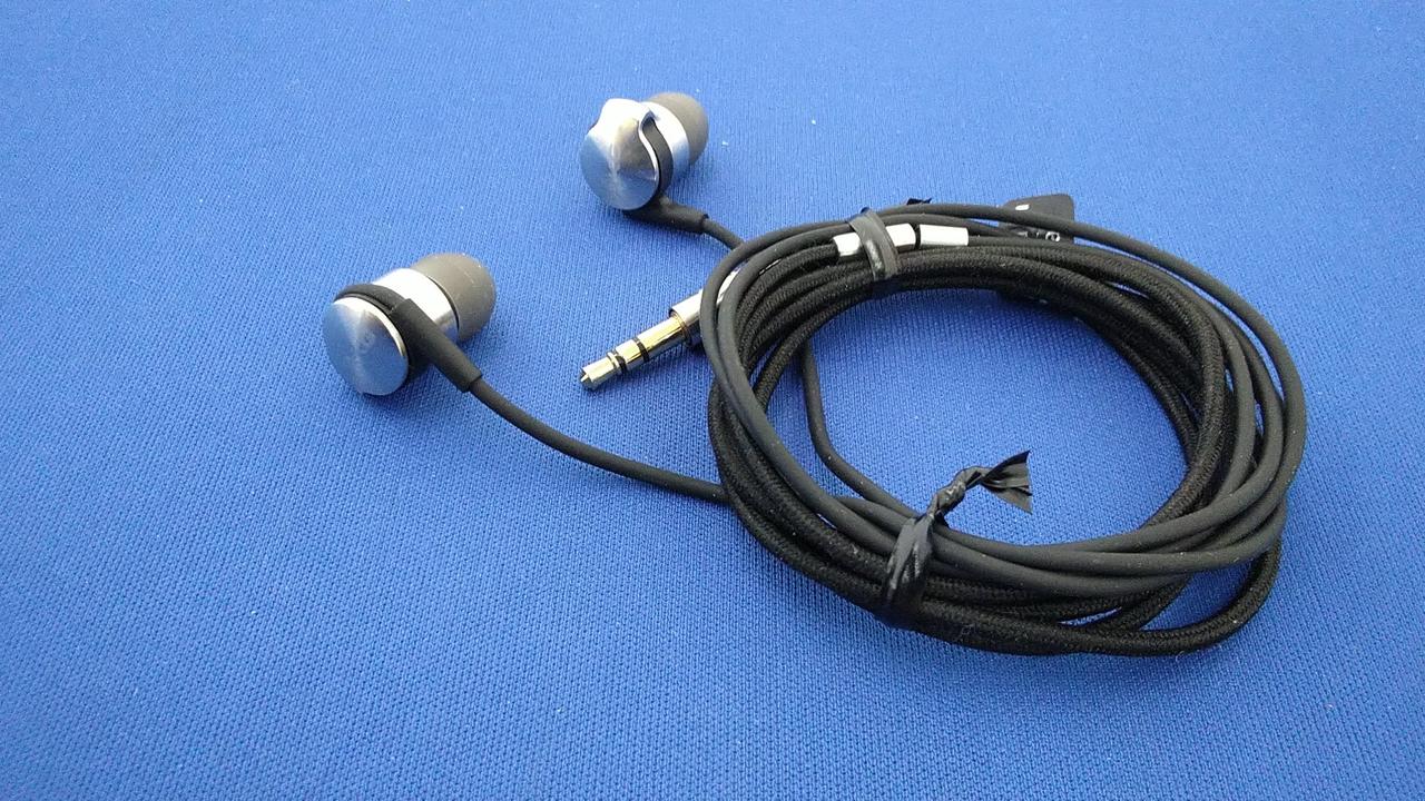 AKG K3003i 美品 希少 アーカーゲー オーストリア 名機 有線イヤホン 史上最高級のイヤホン、AKG「K3003」（動画） | WIRED.jp