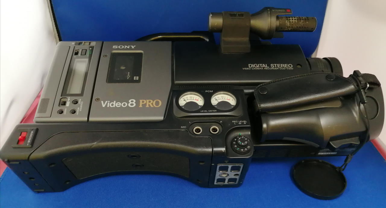 【ジャンク品】8MMビデオカメラ 【ジャンク品】8MMビデオカメラ