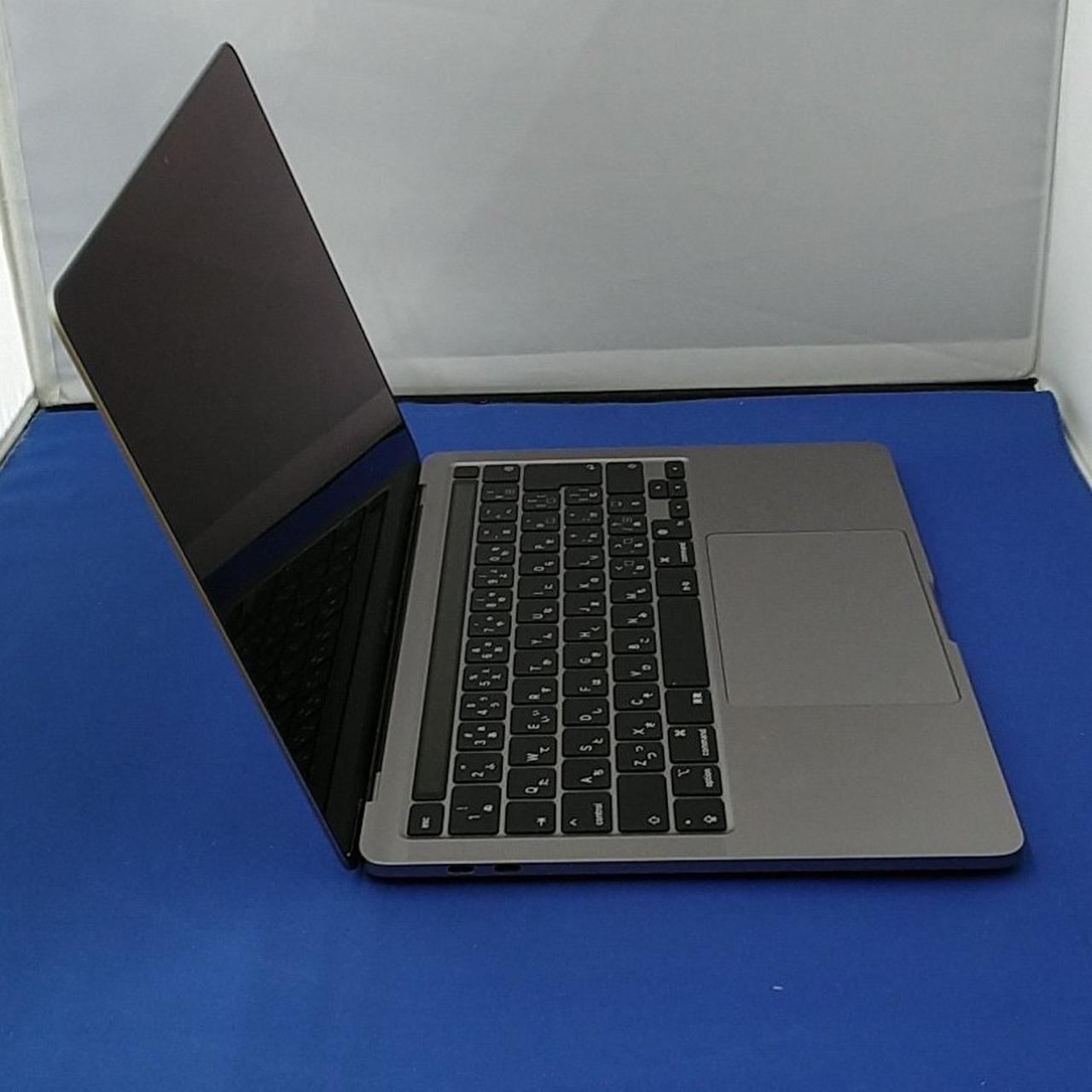 MacBook Pro 13インチ型番A2338