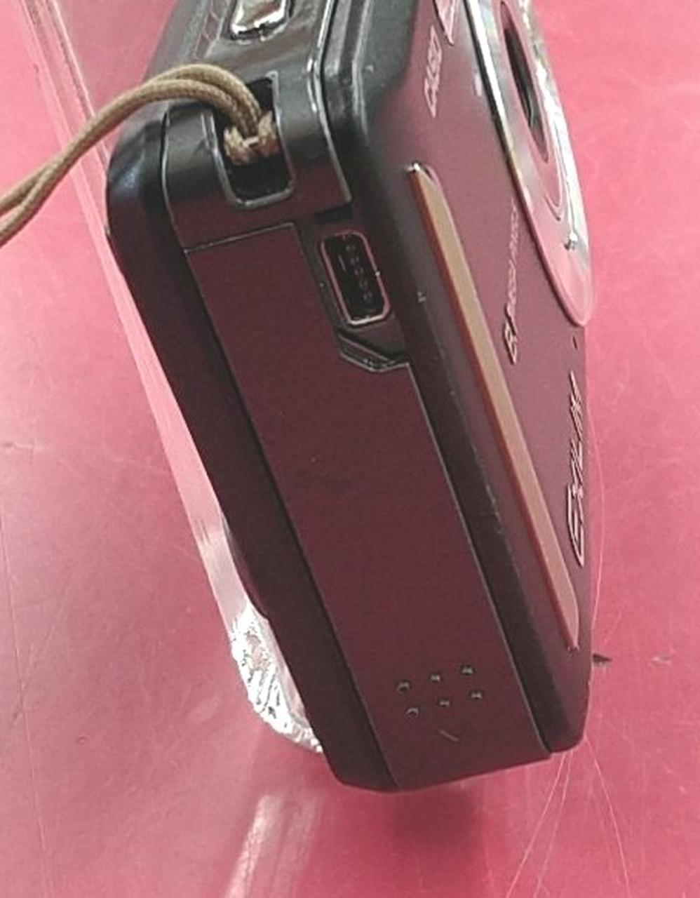 USBケーブルカバー欠品