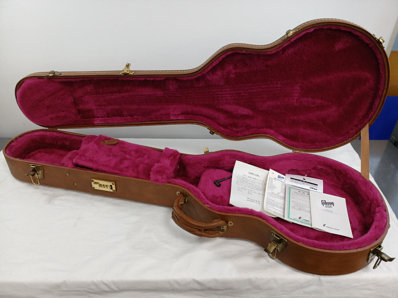 ギブソン GIBSON USA ハードケース ギターケース 茶系 レッド系 【公式