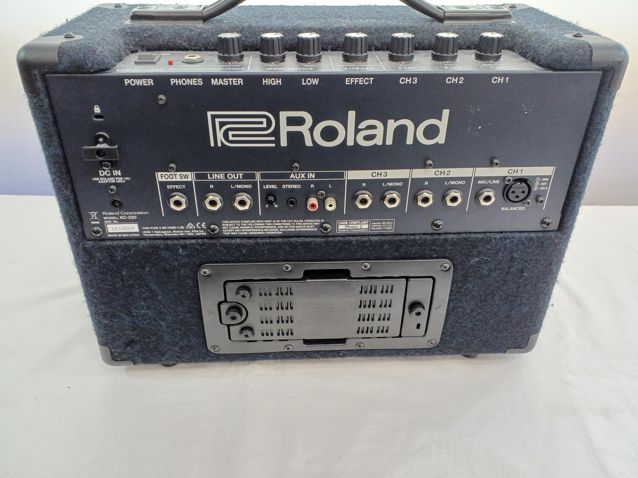 ＜美品＞Roland KC-220 キーボードアンプ Amazon.co.jp: ROLAND KC-220 キーボード用アンプ : 楽器・音響機器