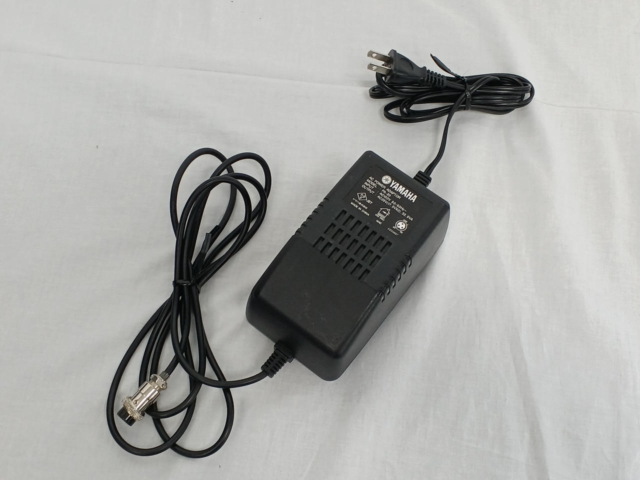 【美品PHONIC AM125】 アナログミキサー アダプター無し Amazon.co.jp: PHONIC フォニック AM85 / Mixer (ミキサー