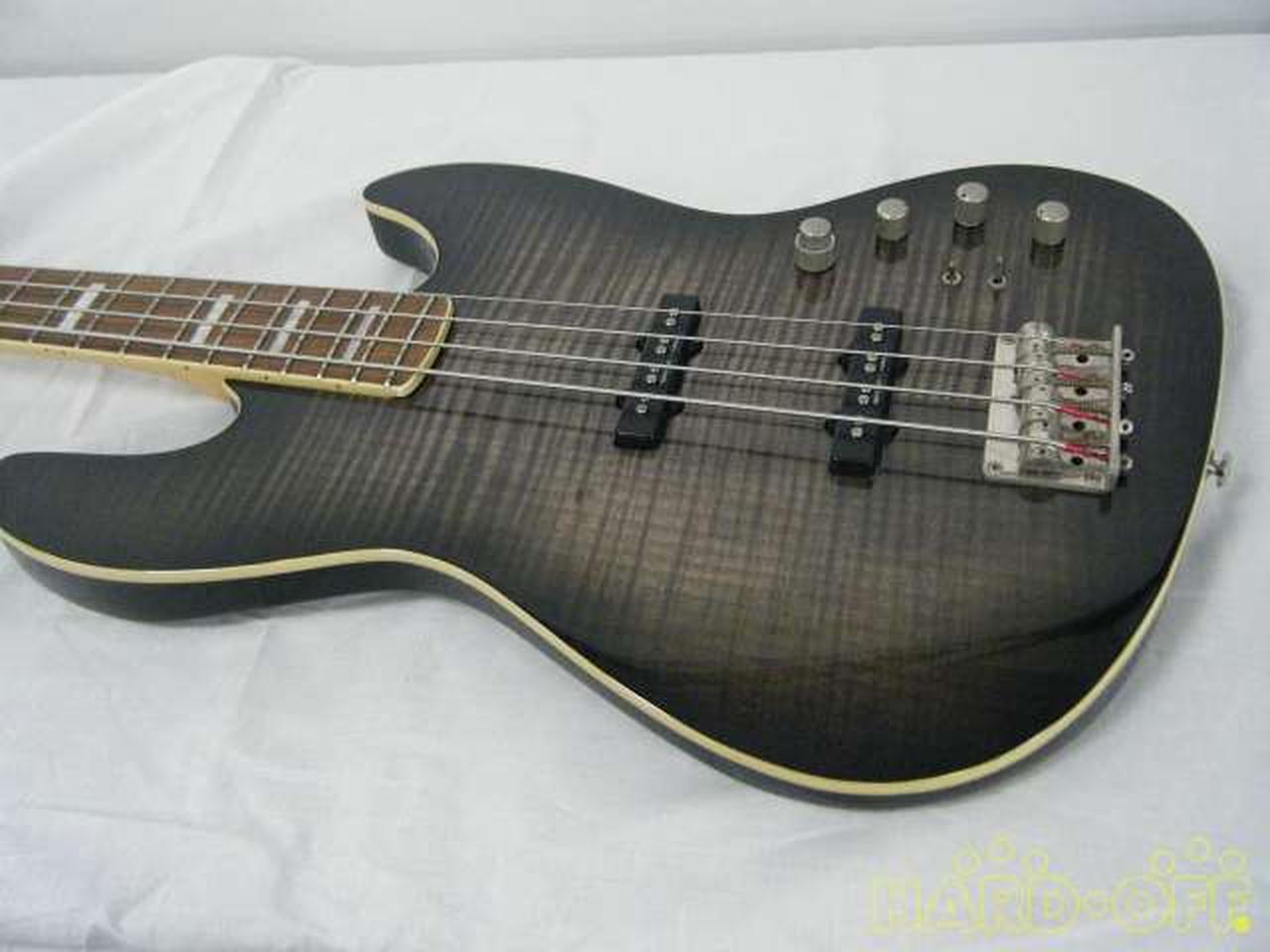 取引中Clive sanctus