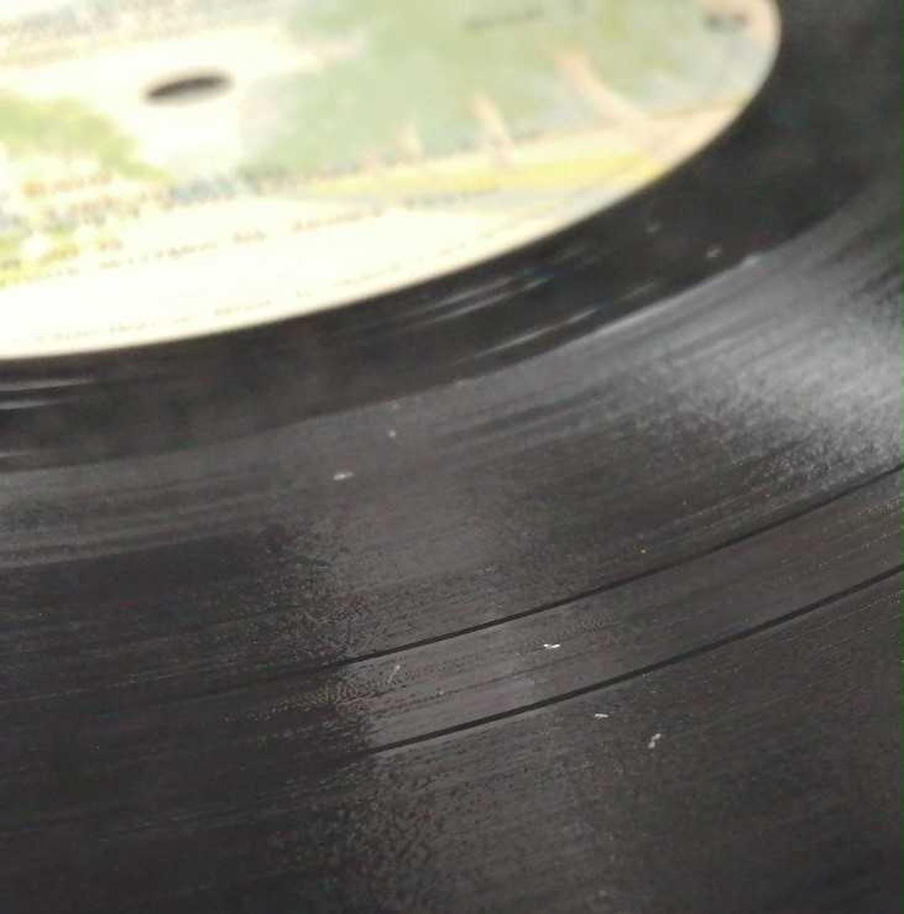 深いキズがあります