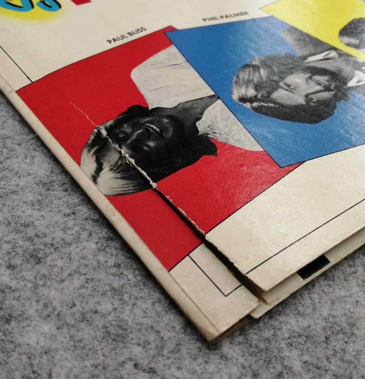 ジャケットにイタミあります。