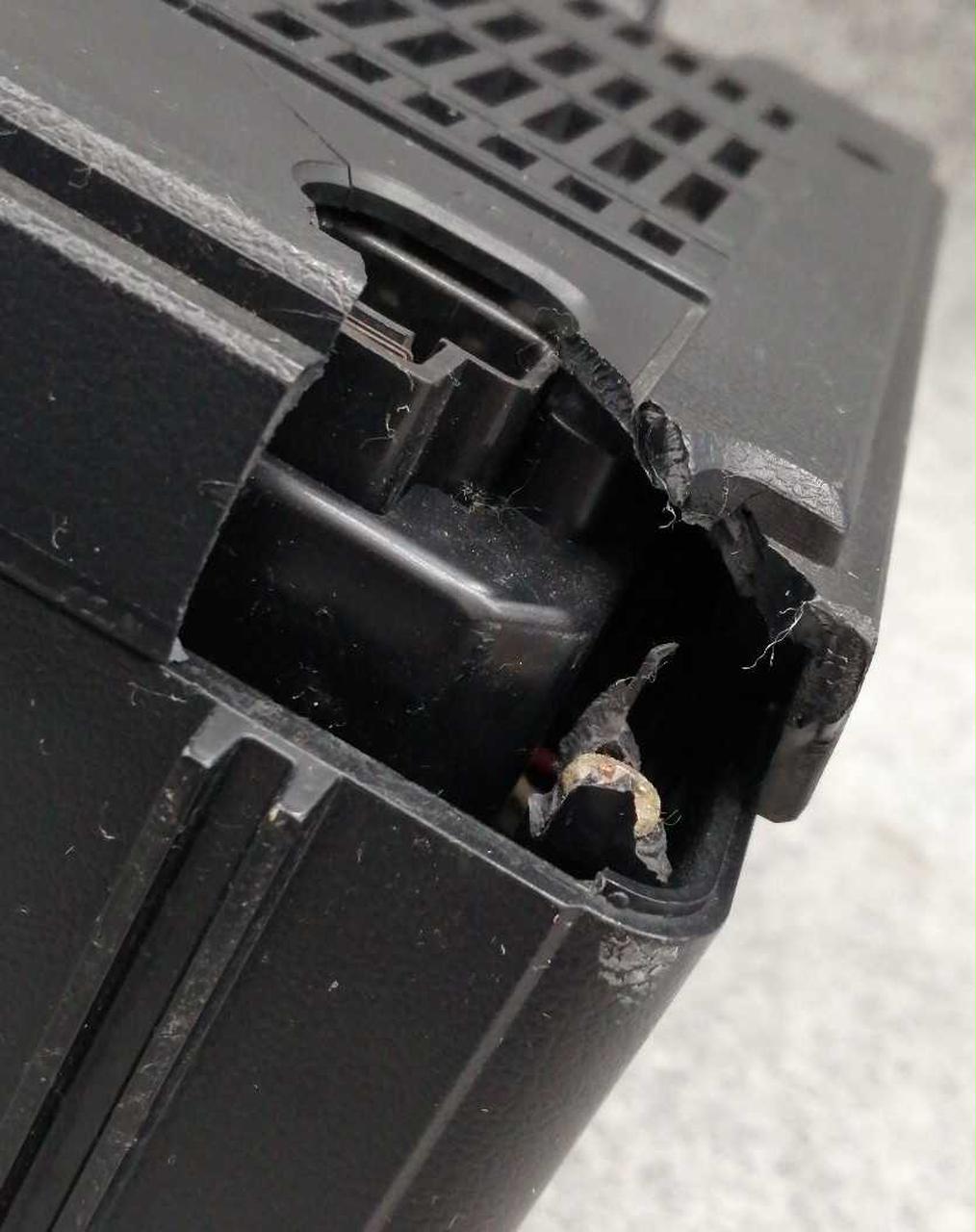 パーツ破損しています。