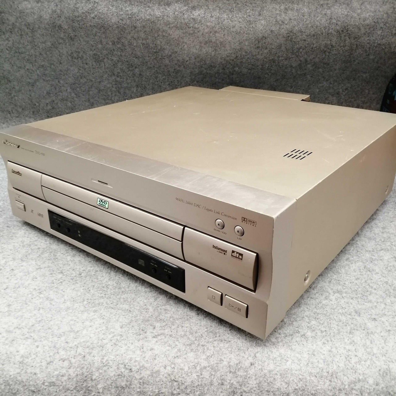 Pioneer DVD/LDプレーヤー DVL-909 詳細未確認ジャンク扱い品 Pioneer DVD/LDプレーヤー DVL-909 詳細未確認ジャンク扱い品