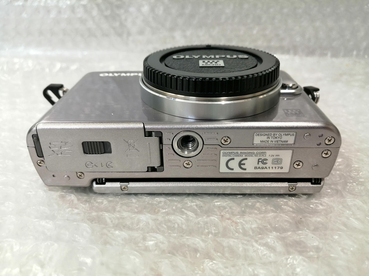 オリンパス E-PL1S ダブルレンズキット ミラーレス一眼 デジタルカメラ Amazon | OLYMPUS ミラーレス一眼 E-PL1s ダブルズームキット