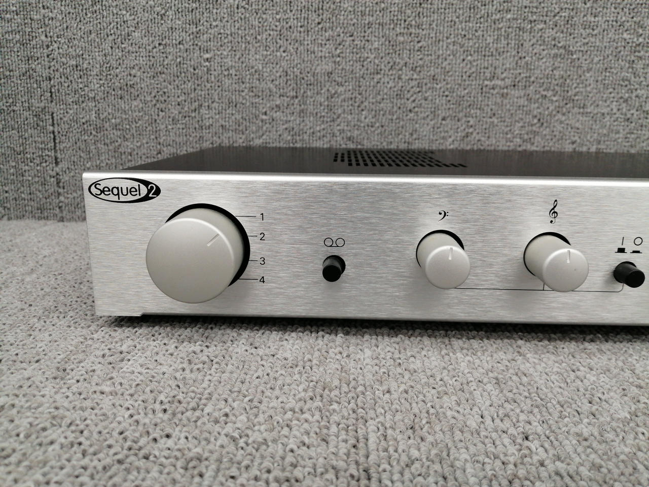 イーエムエフオーディオ(EMF AUDIO)|プリメインアンプ