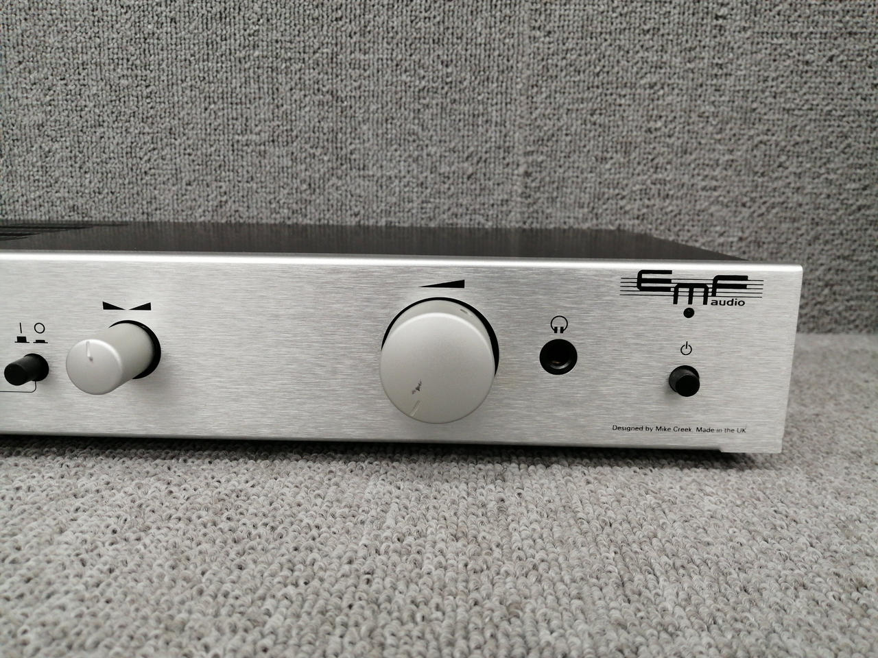 イーエムエフオーディオ(EMF AUDIO)|プリメインアンプ（トランジスター