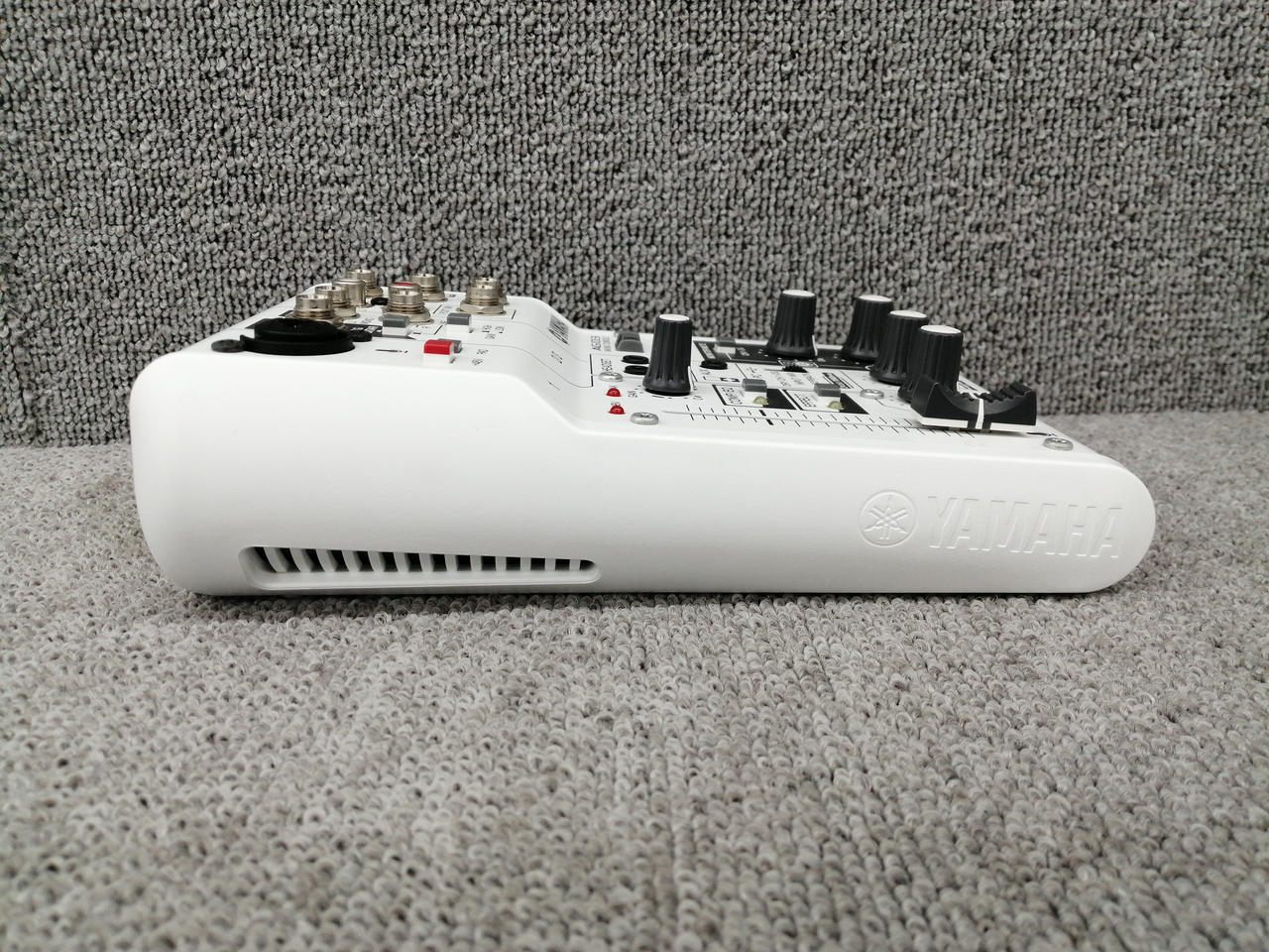 【未使用品】YAMAHA AG03 DJミキサー　ホワイト YAMAHA (ヤマハ) ミキサー AG03｜トレファクONLINE