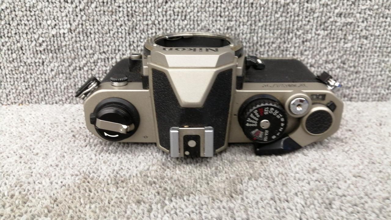 【ジャンク品】Nikon FM 後期型 フィルム一眼レフカメラ Yahoo!オークション -「nikon fm ジャンク」の落札相場・落札価格