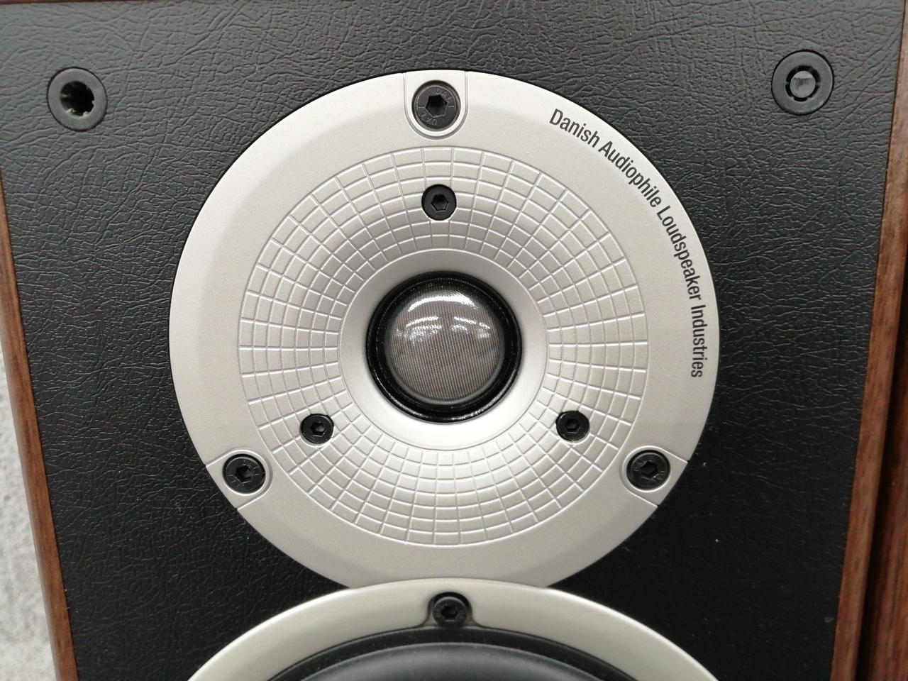 ダリ(DALI)|ブックシェルフスピーカー|【ハードオフ公式通販】オフ