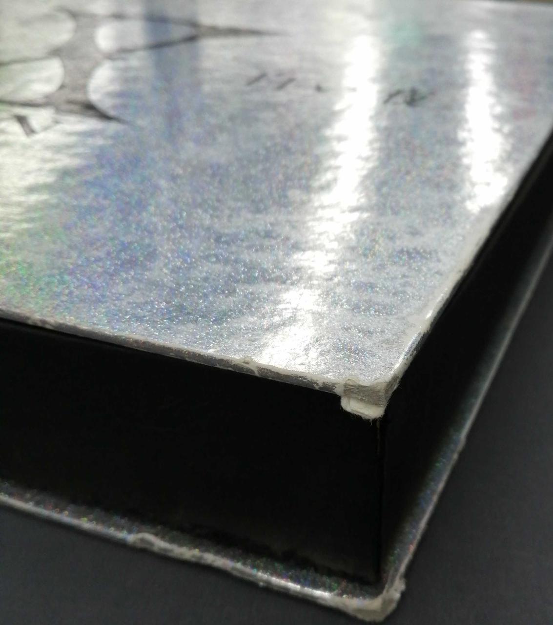 外箱カド傷みあります