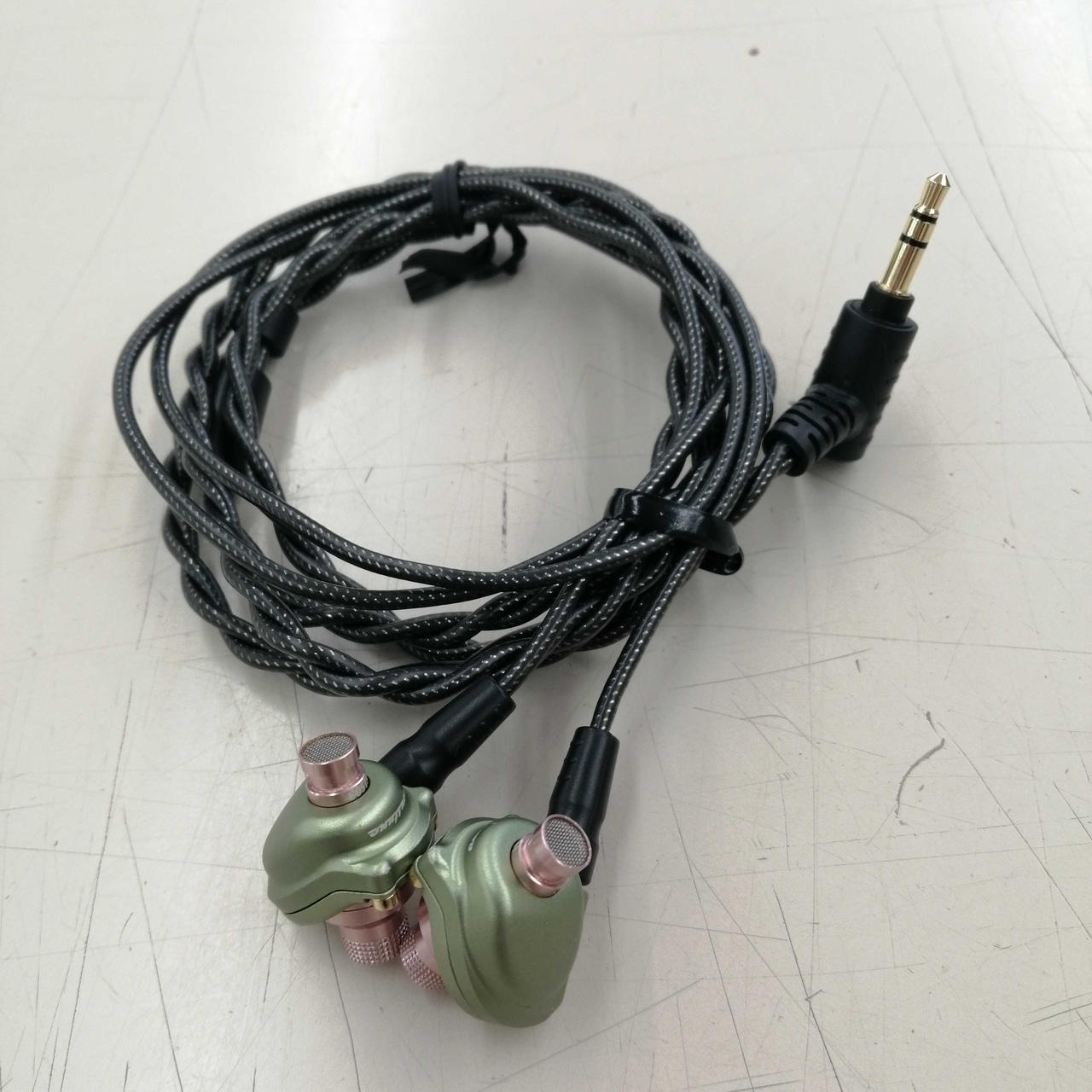 イヤーチップ欠品