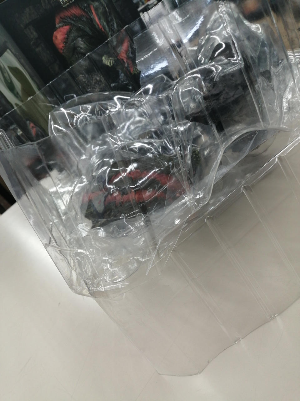 ブリスター激しく破損