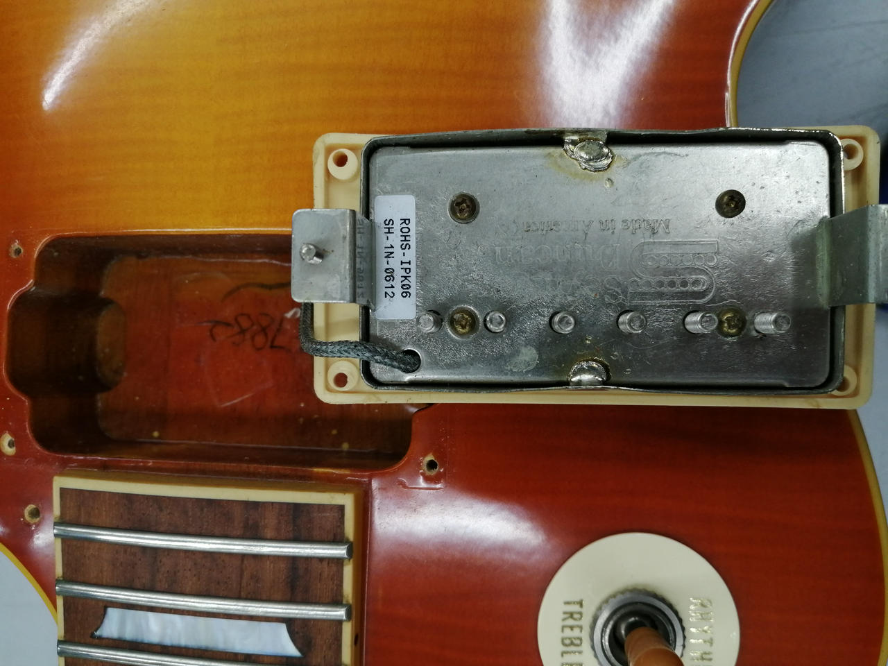 ネックポジション