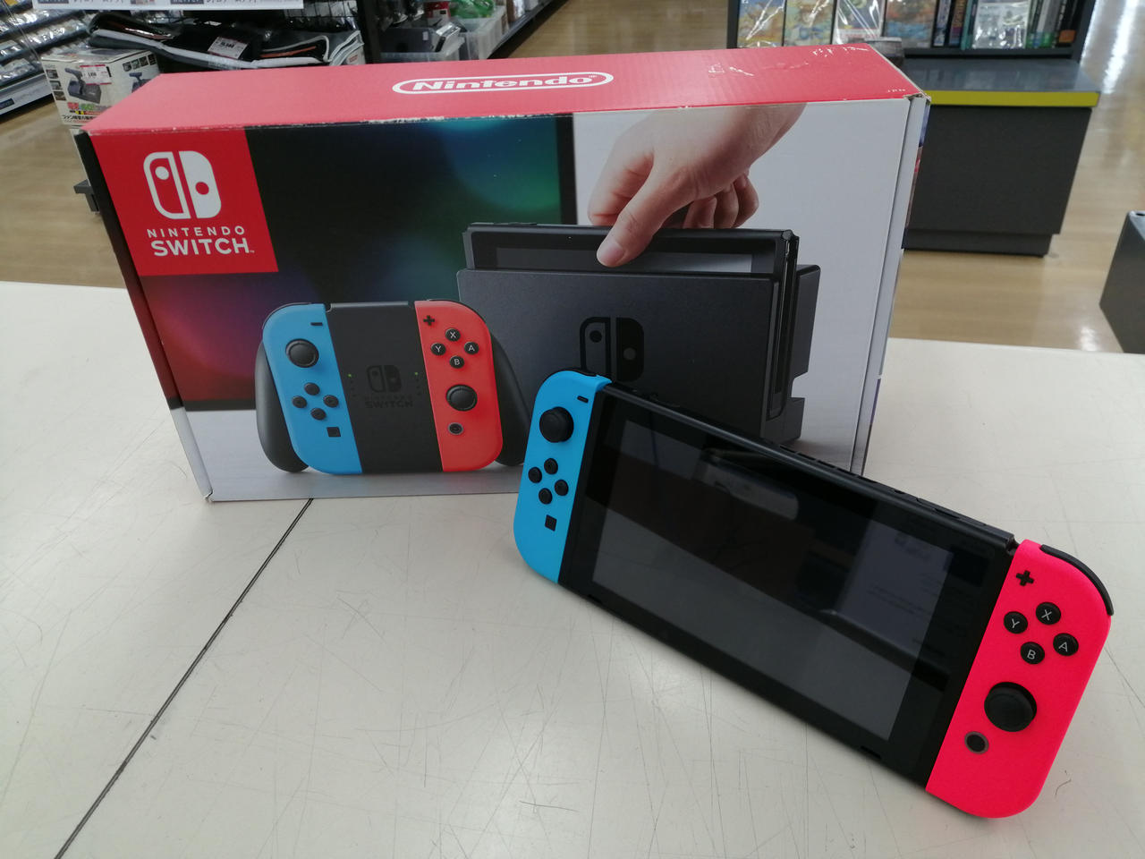 NINTENDO SWITCH