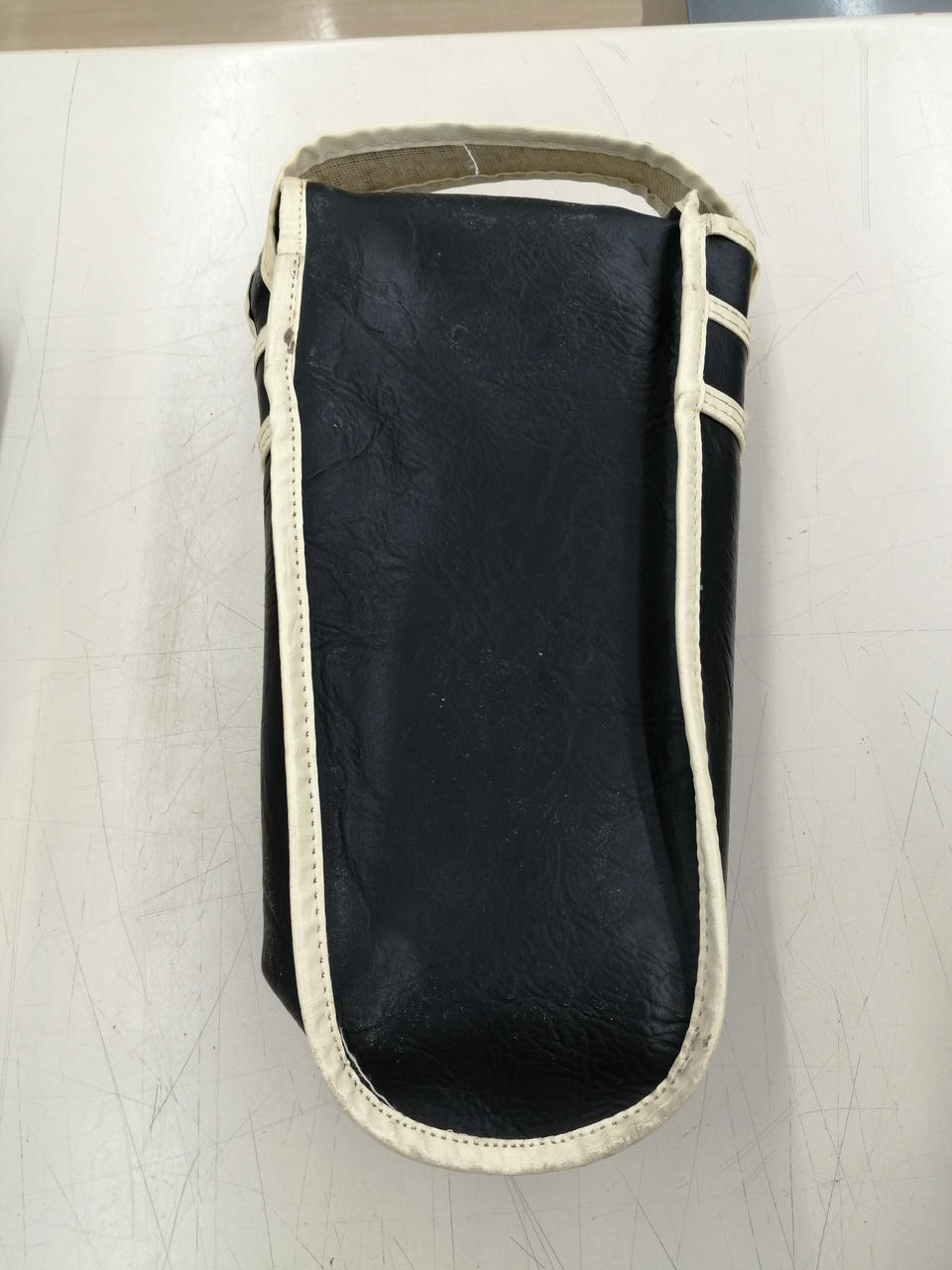 糸ほつれ、変色