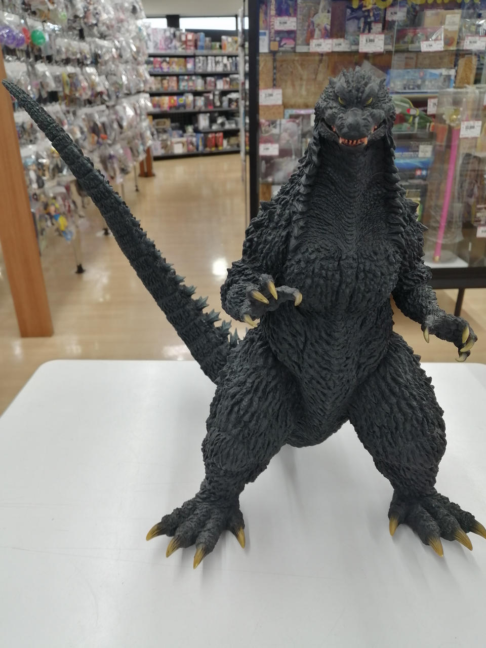 台座欠品のため安定しません