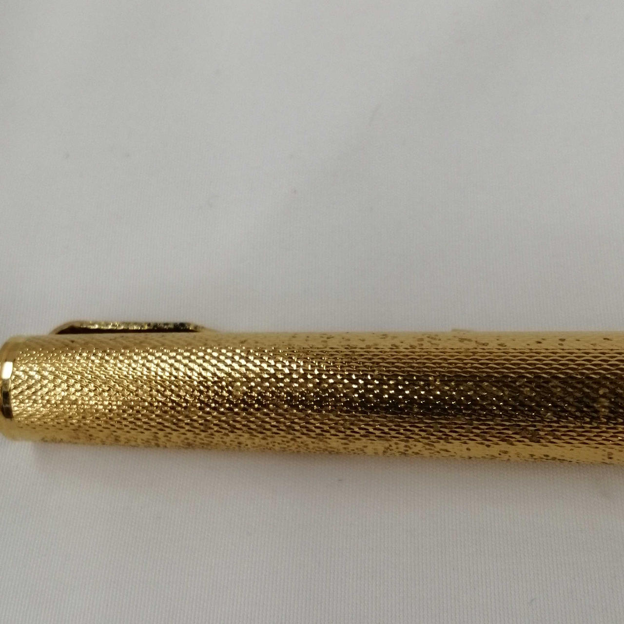 キズ、汚れが所々にございます。