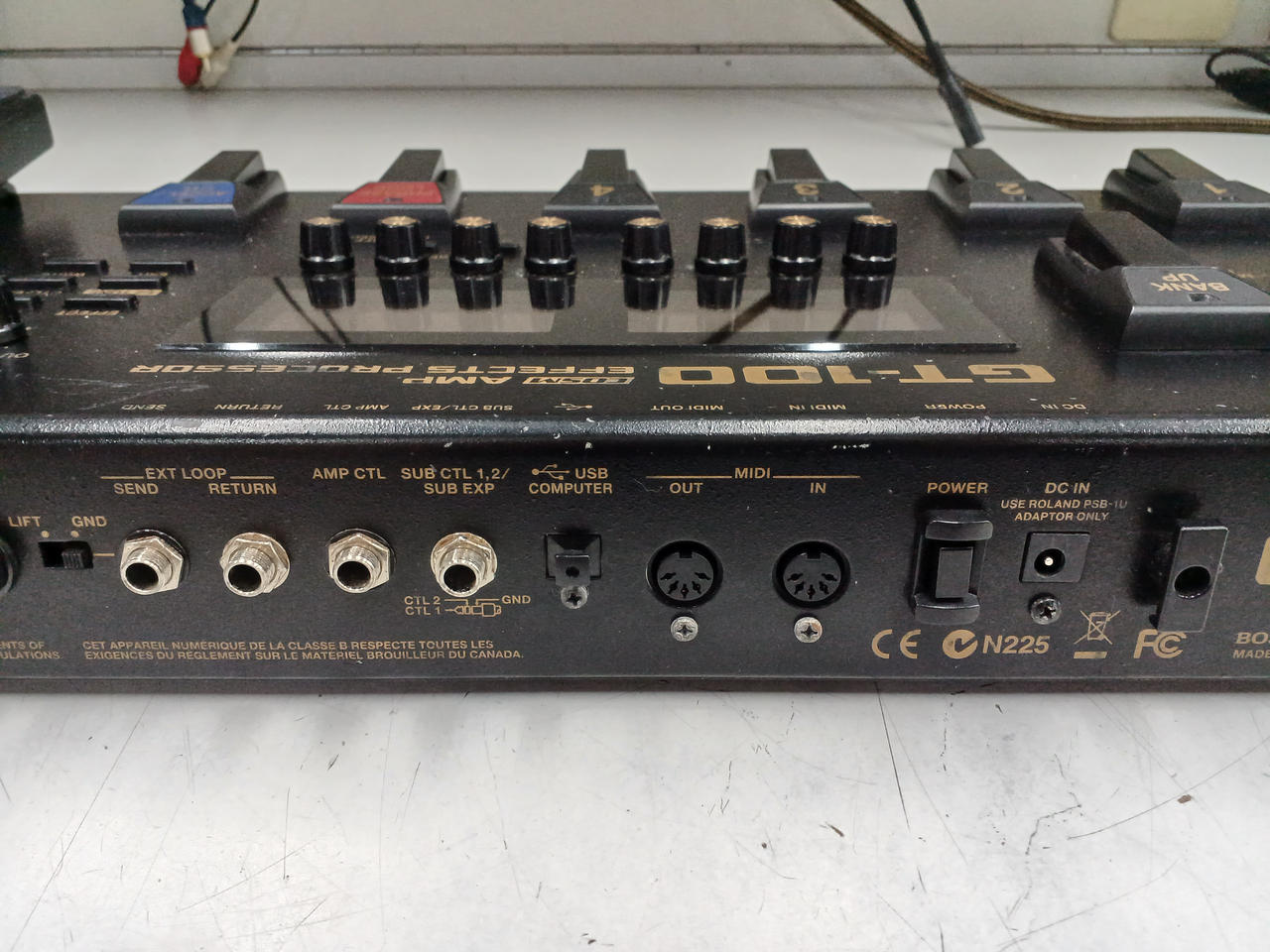 美品！BOSSマルチエフェクター GT-100 Amazon.co.jp: BOSS/GT-100 COSM Amp Effects Processor ボス