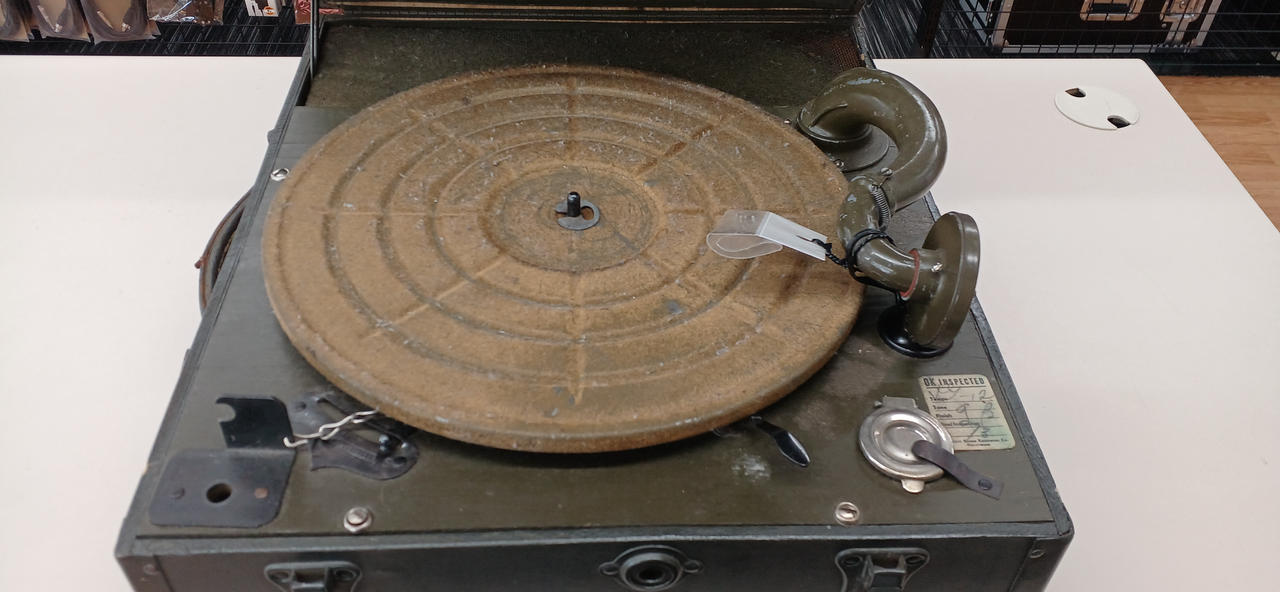 ♬ スイス製 LEFOPHONE サウンドボックス 蓄音機  ドイツ軍 ♬ スイス製 LEFOPHONE サウンドボックス 蓄音機 ドイツ軍