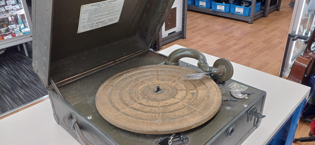 パシフィックサウンド社|軍用蓄音機|HARDOFFオフモール（オフモ