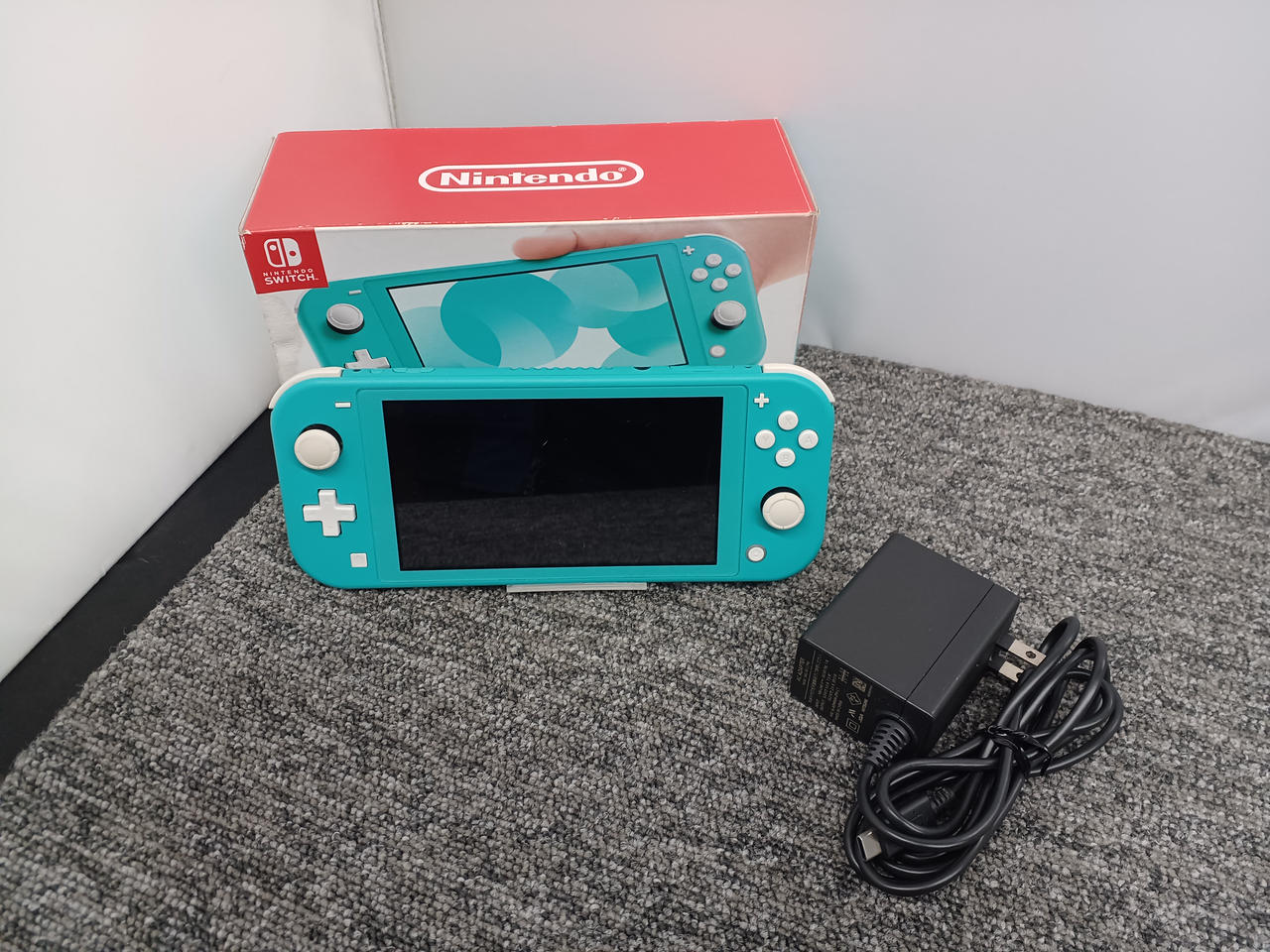 SWITCH LITE